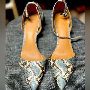 Crown Vintage Valentina